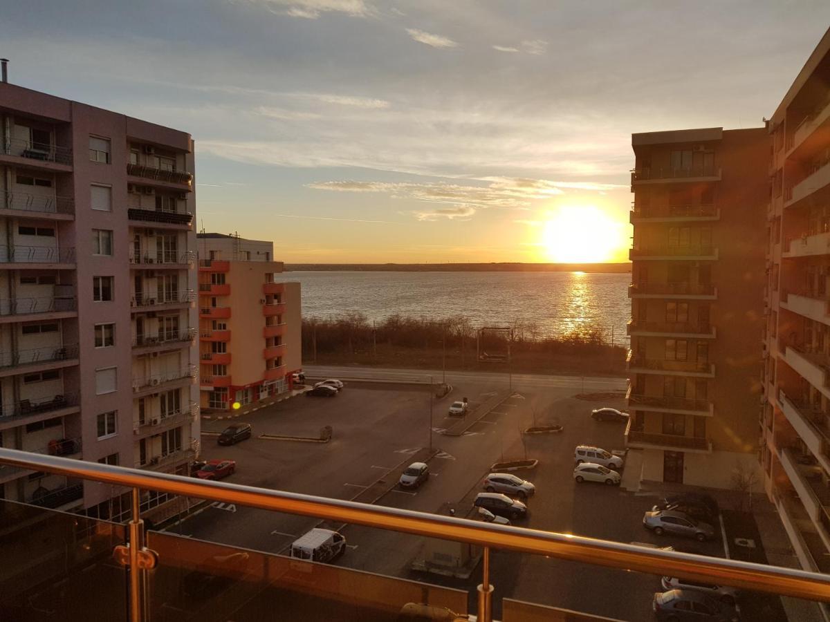 Summerland Beach&Sun Apartments Mamaia Exterior photo