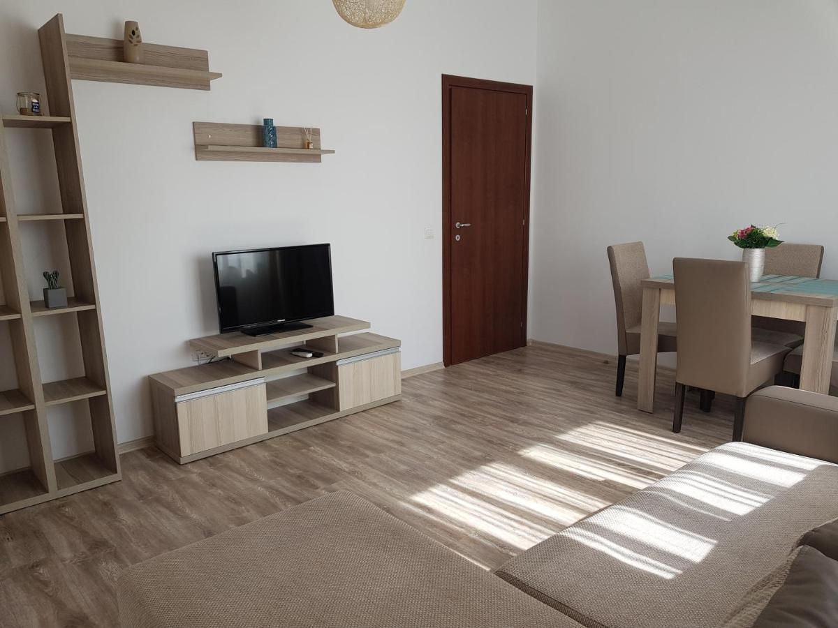Summerland Beach&Sun Apartments Mamaia Exterior photo